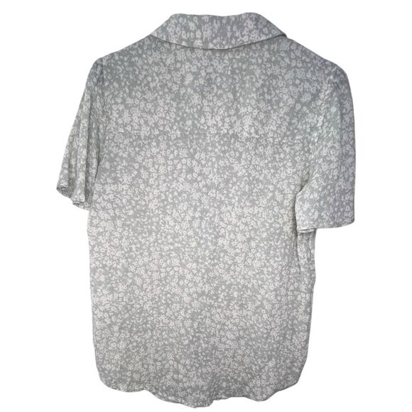 Abercrombie And Fitch Green and White Floral Button Up Collared Shirt - Picture 4 of 5